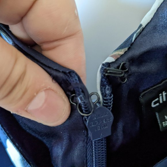 City Chic Navy Floral dress - Picture 2 of 4